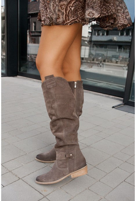 Elegant Orthopedic Boots for Every Step