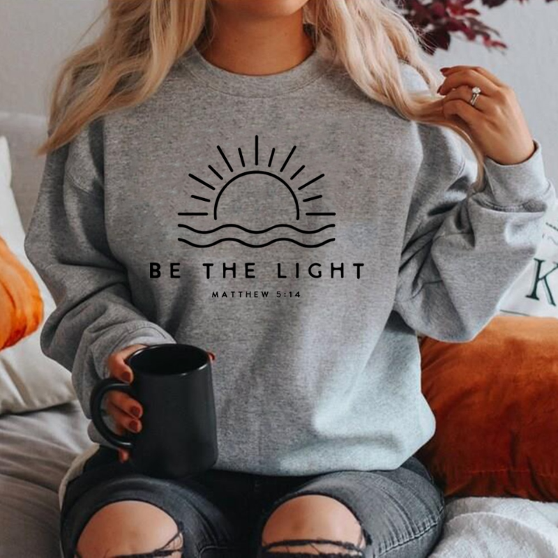 LM | Fashionable sweater