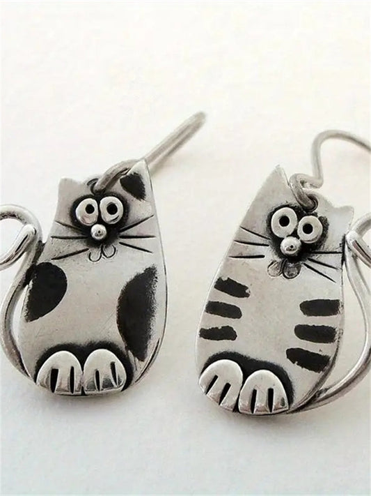 Comstylish Vintage Cats Silver Carved Art Earrings