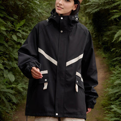 LM | Lightweight waterproof hooded jacket