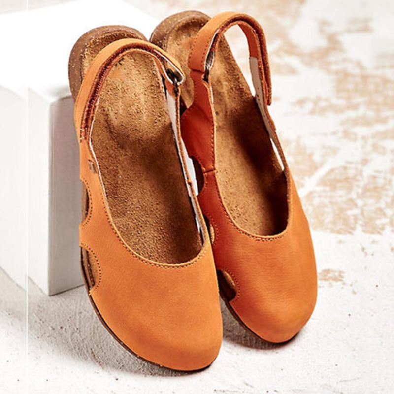 LM | Sandals with sling-back straps