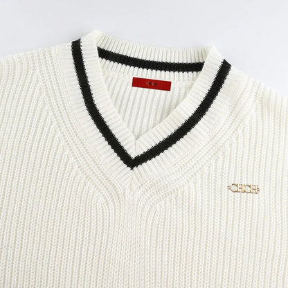 LM | MW - Elegant V-neck sweater
