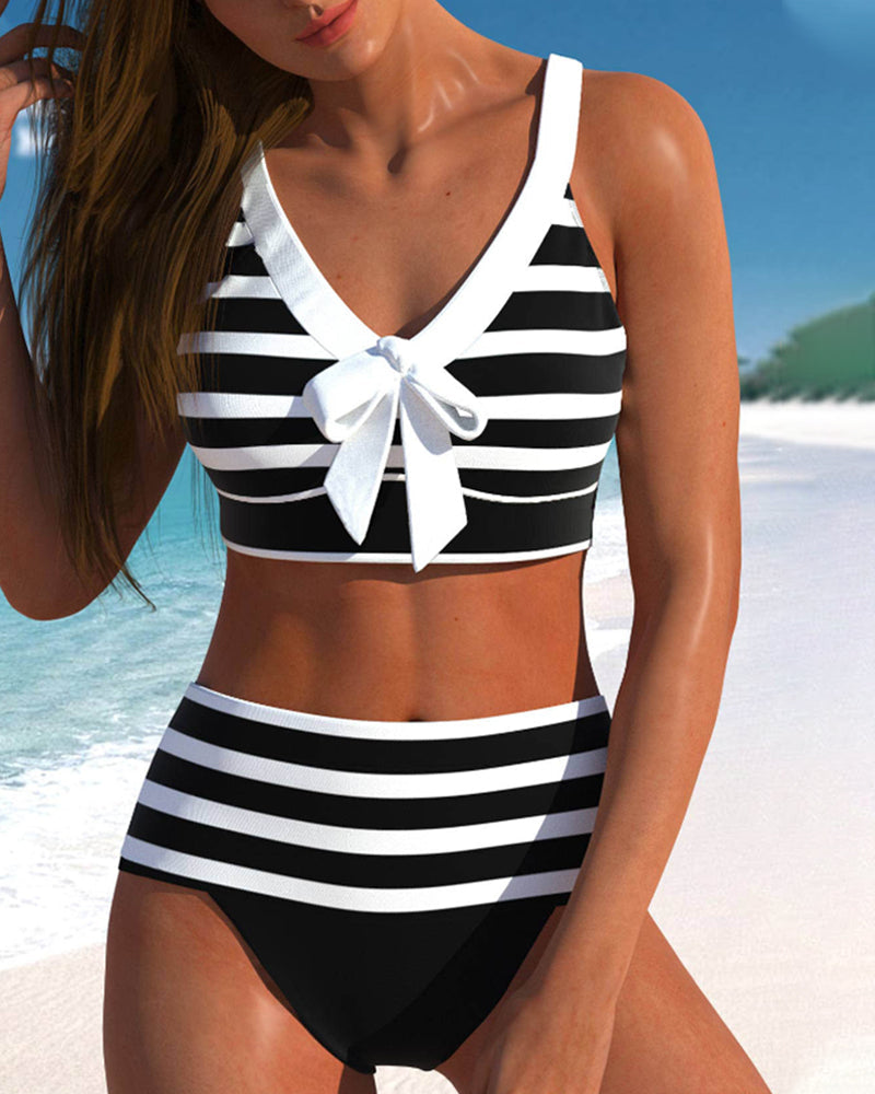 LM | Elegant colorful summer bikini