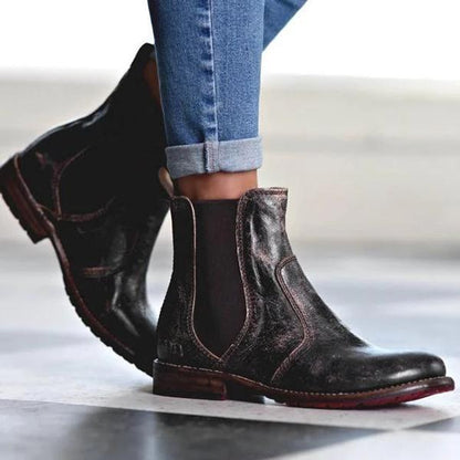 LM | Fashionable supportive orthopaedic shoes
