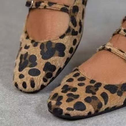 Graceful Orthopedic Shoes for Modern Look