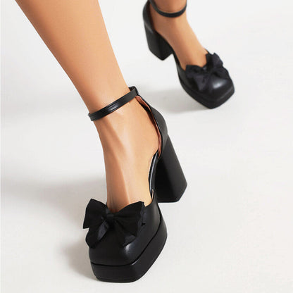 Graceful Orthopedic Sandals for Modern Look