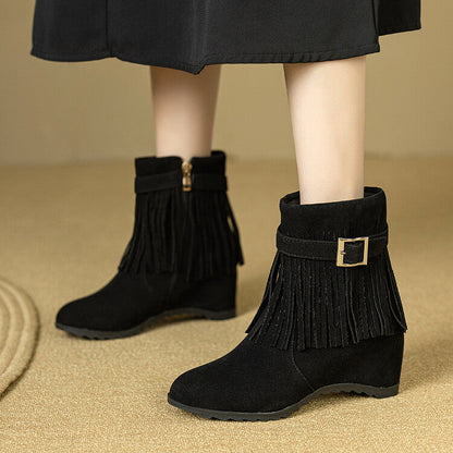 Graceful Orthopedic Boots for Modern Look