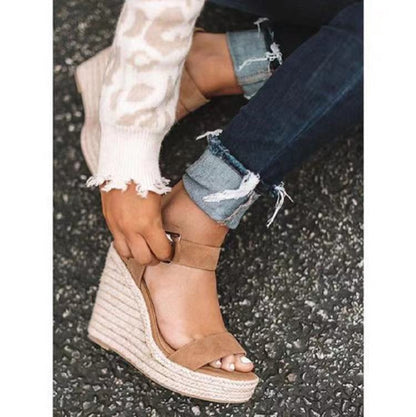 Graceful Orthopedic Sandals for Modern Look