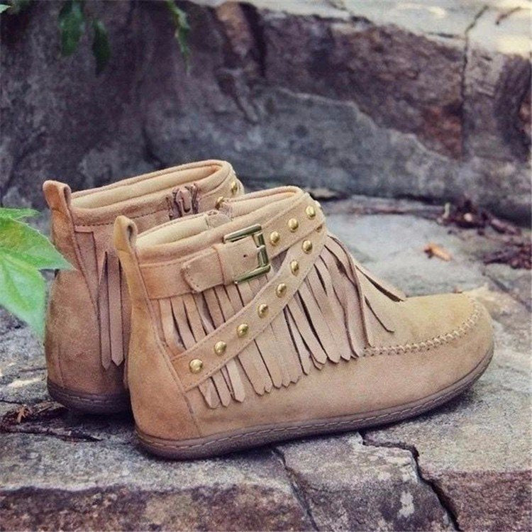 Graceful Orthopedic Boots for Modern Look