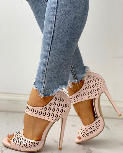 Graceful Orthopedic Sandals for Modern Look