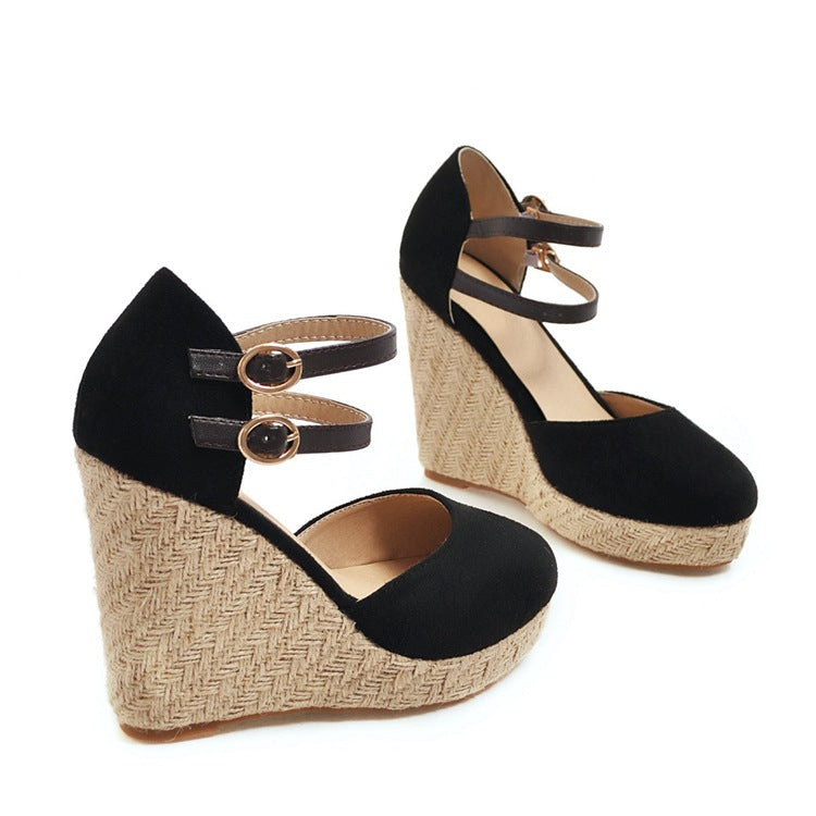 Graceful Orthopedic Sandals for Modern Look