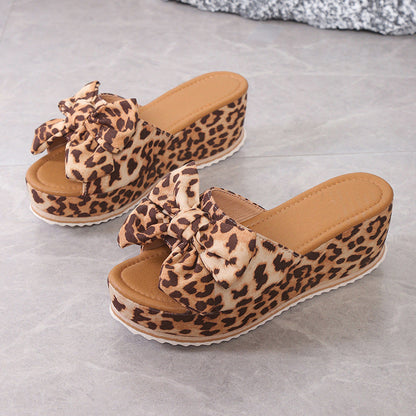 Graceful Orthopedic Sandals for Modern Look