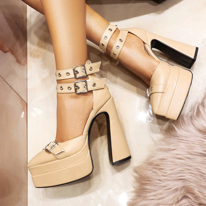 Chic Orthopedic Sandals with Unique Design