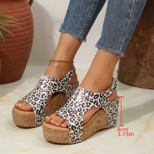 Chic Orthopedic Sandals with Unique Design