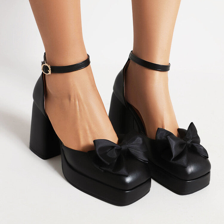 Graceful Orthopedic Sandals for Modern Look