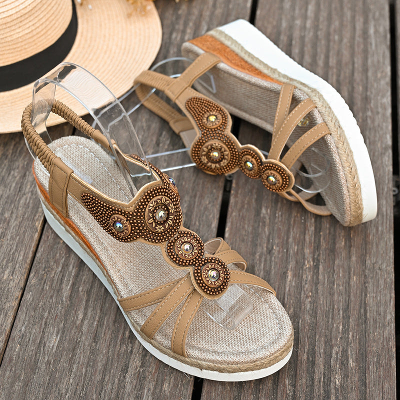 Chic Orthopedic Sandals with Unique Design