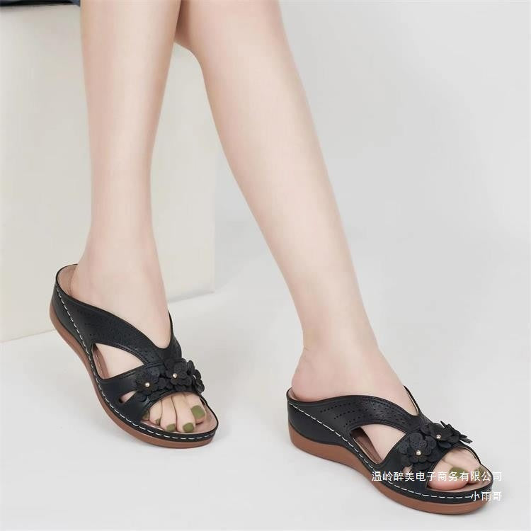 Chic Orthopedic Sandals with Unique Design