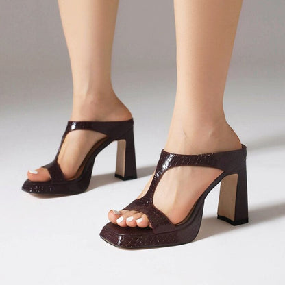 Graceful Orthopedic Sandals for Modern Look