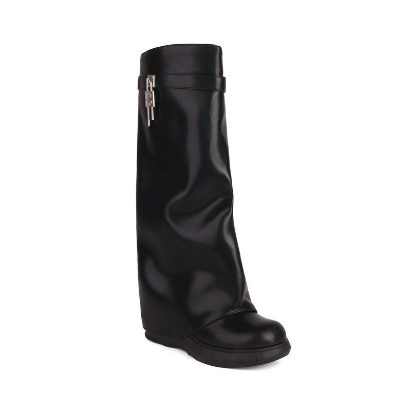 Graceful Orthopedic Boots for Modern Look