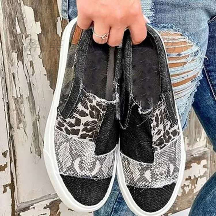 Chic Orthopedic Shoes with Unique Design