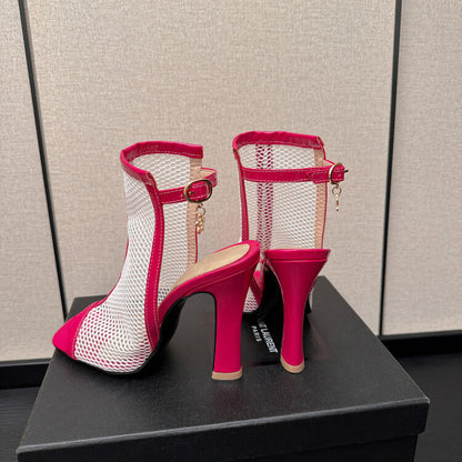 Graceful Orthopedic Boots for Modern Look