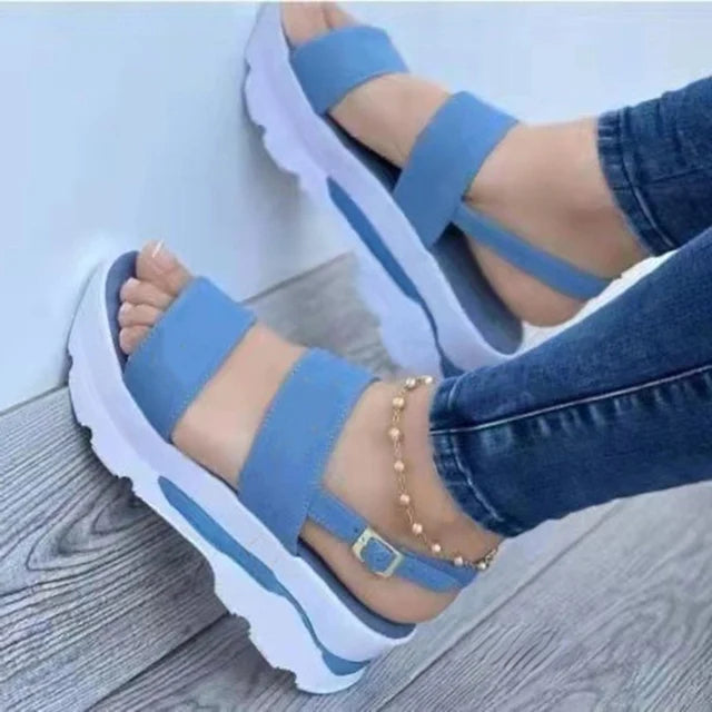 LM | Strappy platform sandals