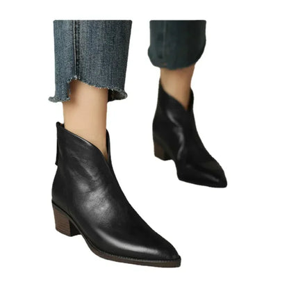 LM | Fashionable supportive orthopaedic shoes