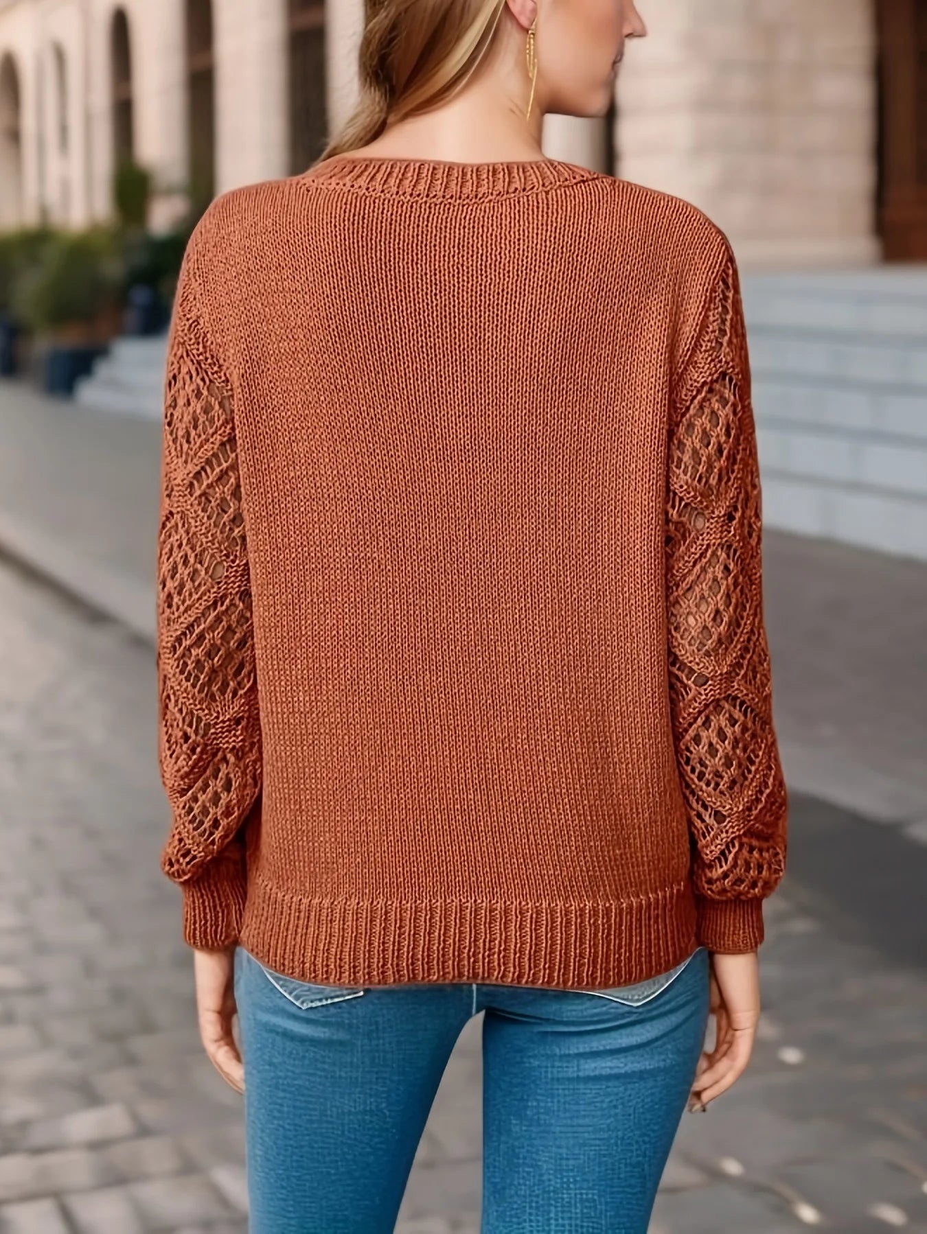 LM | Solid V-neck knitted sweater