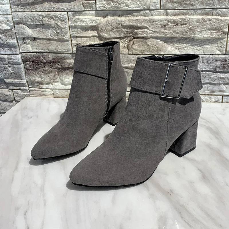 Tailored and Comfortable Orthopedic Heels