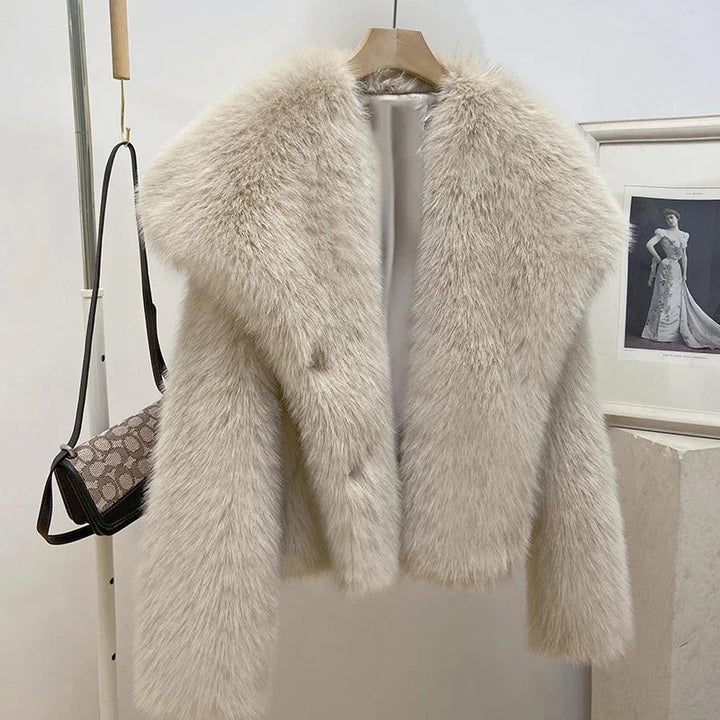 LM | Modern and comfortable winter dress