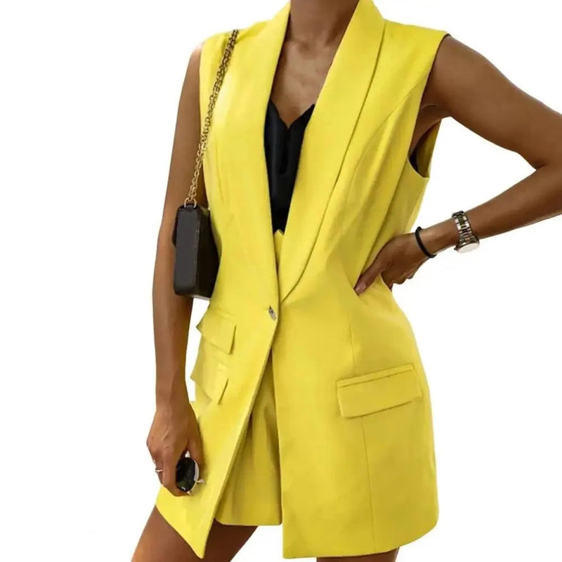LM | Trude - Sleeveless, One-button closure, Versatile colors - Perfect for spring and fall
