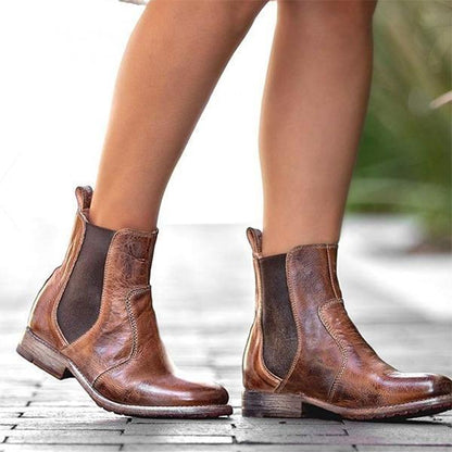 LM | Supportive, fashionable orthopaedic shoes
