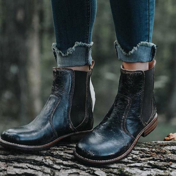 LM | Supportive, fashionable orthopaedic shoes