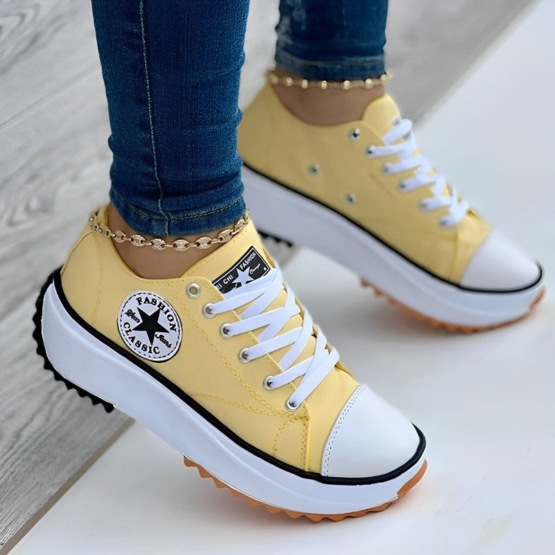 LM | Slim and cool sneakers