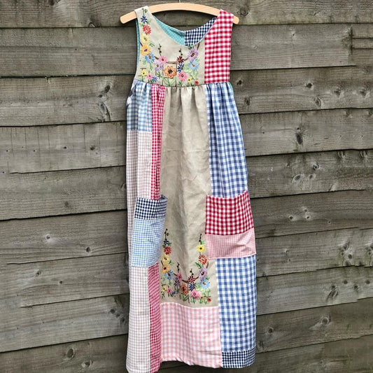 Women's Vintage Floral Patch Pocket Sleeveless Casual Dress artswardrobe
