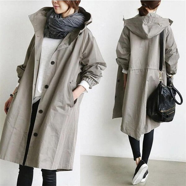 LM | Jacket with hood to protect against rain and wind
