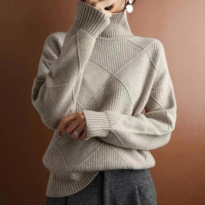 LM | Stylish turtleneck sweater